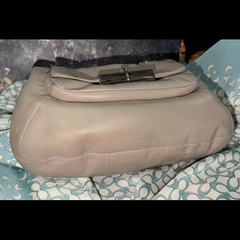 Coach Kristin SOLD SOLD Light Gray Taupe Leather Shoulder Bag EXCELLENT - Picture 4 of 12
